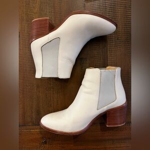 Cream leather heeled ankle boots, size 8.5